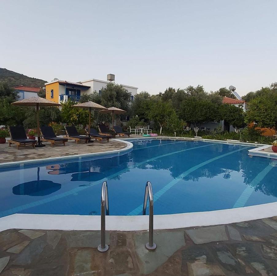 Anastasia Apartments Kampos Marathokampou Extérieur photo