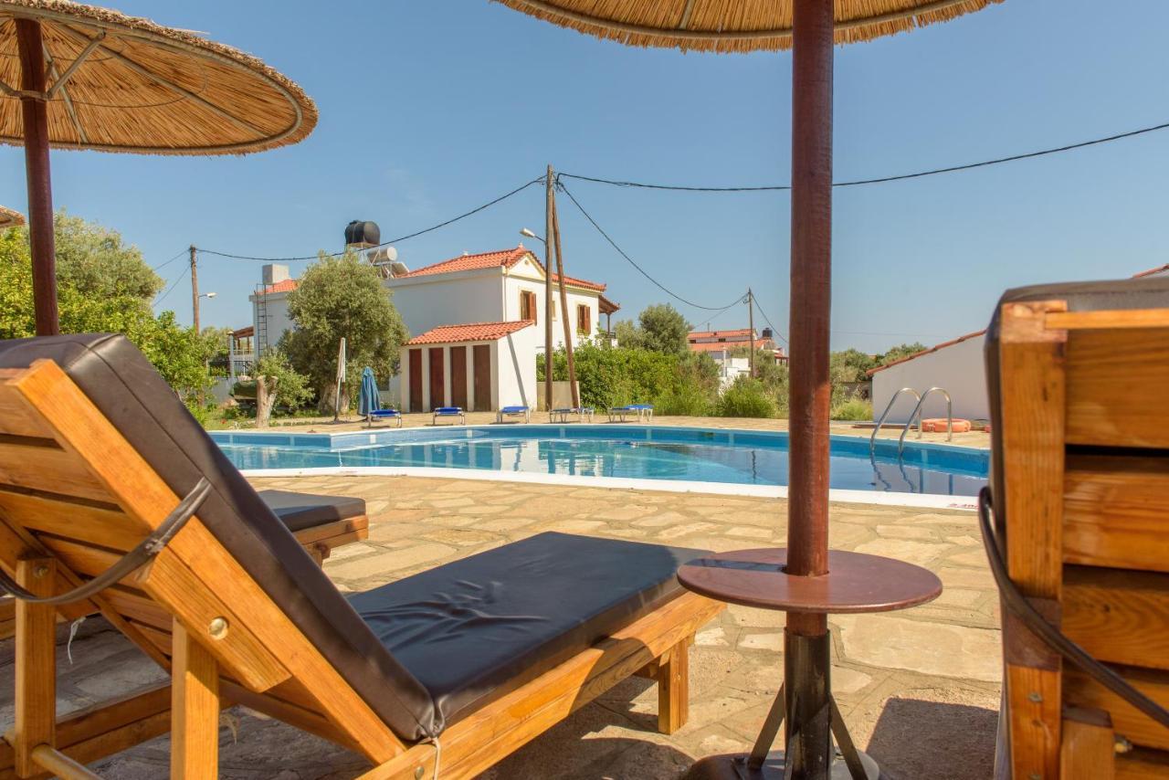 Anastasia Apartments Kampos Marathokampou Extérieur photo
