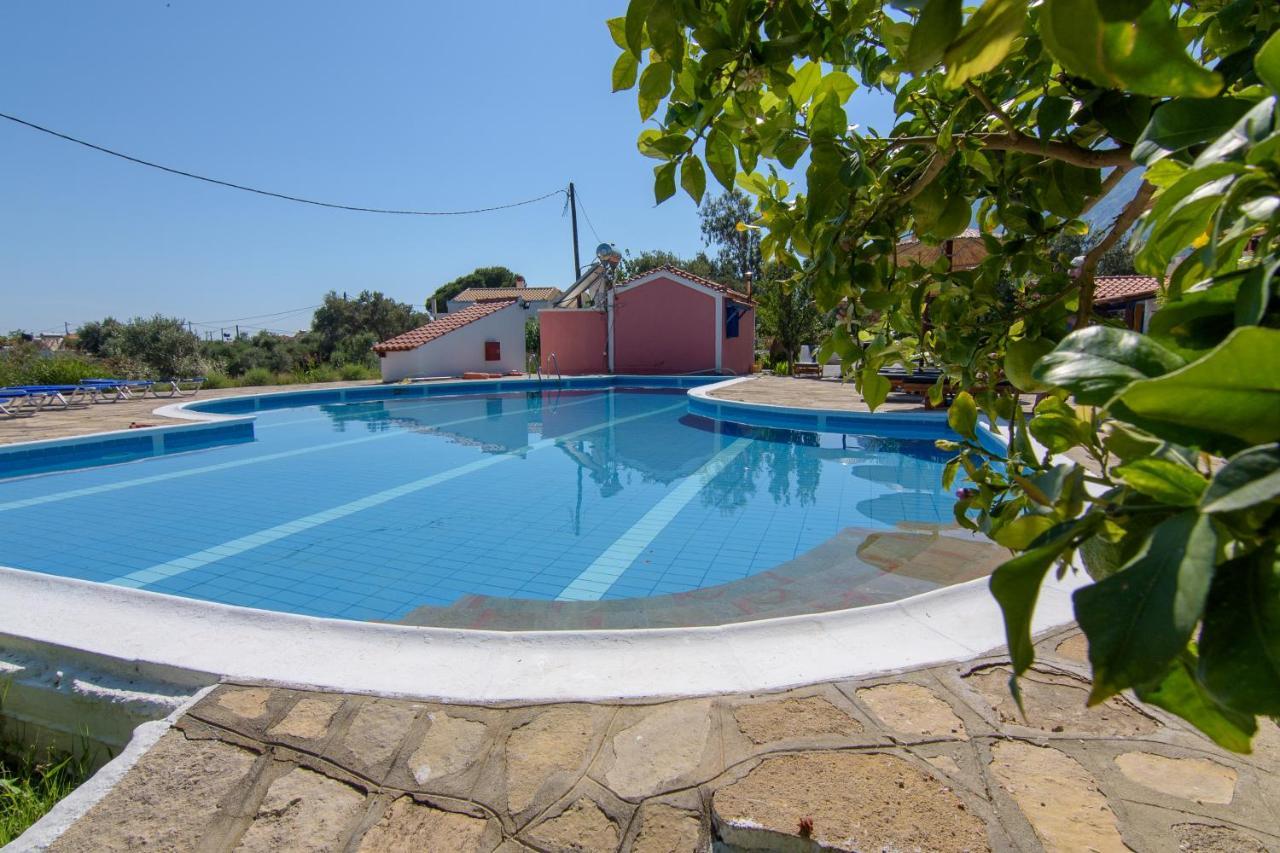 Anastasia Apartments Kampos Marathokampou Extérieur photo