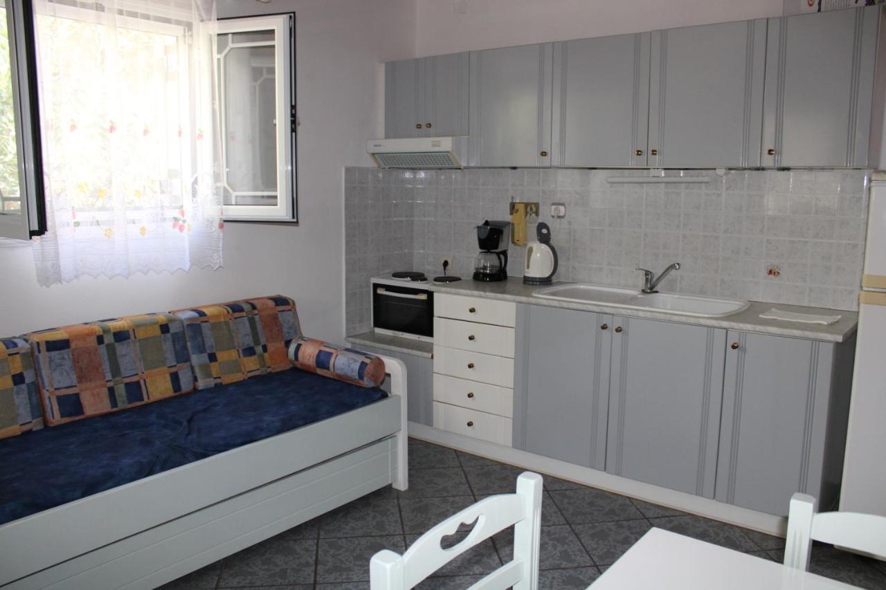 Anastasia Apartments Kampos Marathokampou Extérieur photo